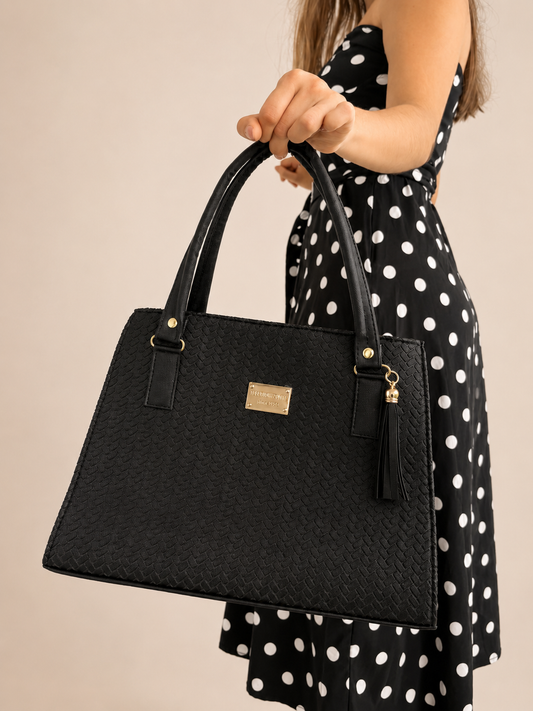 GENOVA Negra con modelo